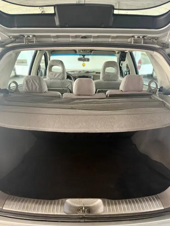 Nissan Almera Tino