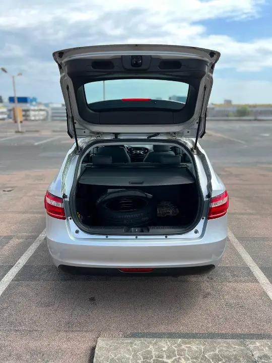 Lada Vesta.