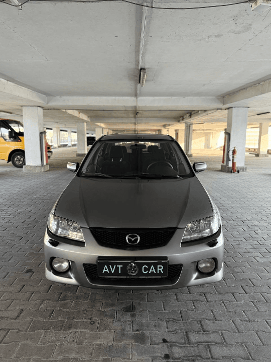 MAZDA 323F