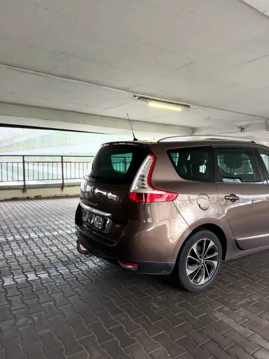 RENAULT MEGANE SCENIC