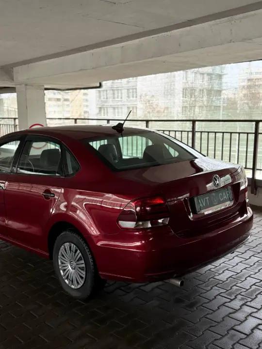 Volkswagen Polo Sedan