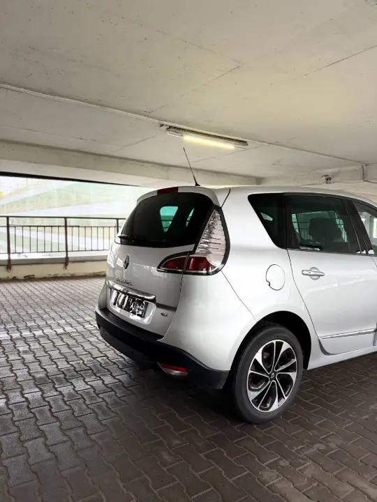 RENAULT MEGANE SCENIC
