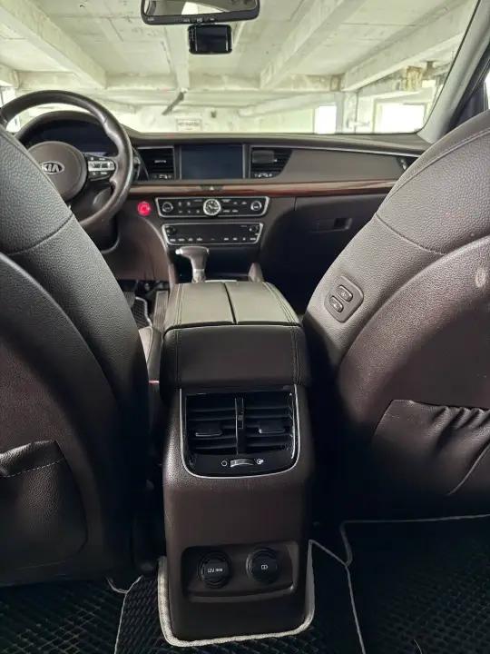 Kia K 7