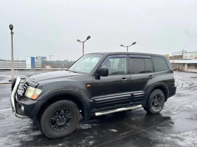 MITSUBISHI PAJERO