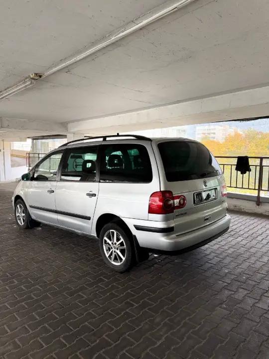 VOLKSWAGEN SHARAN