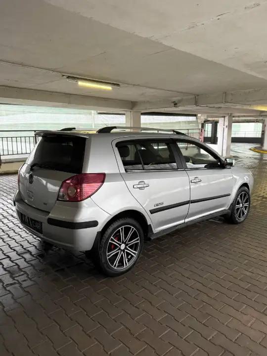 Geely MK Cross 