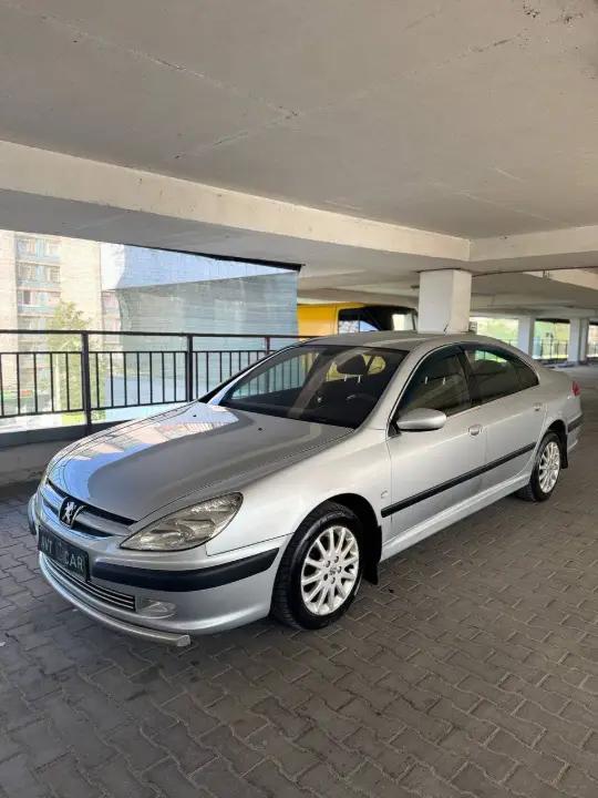 Peugeot 607