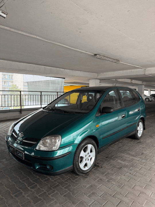 Nissan Almera Tino
