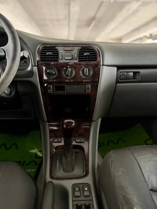 VOLVO S40
