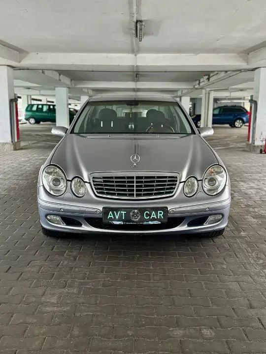 Mercedes-Benz E320