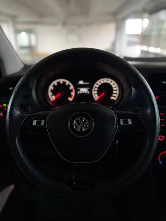 Volkswagen Polo Sedan