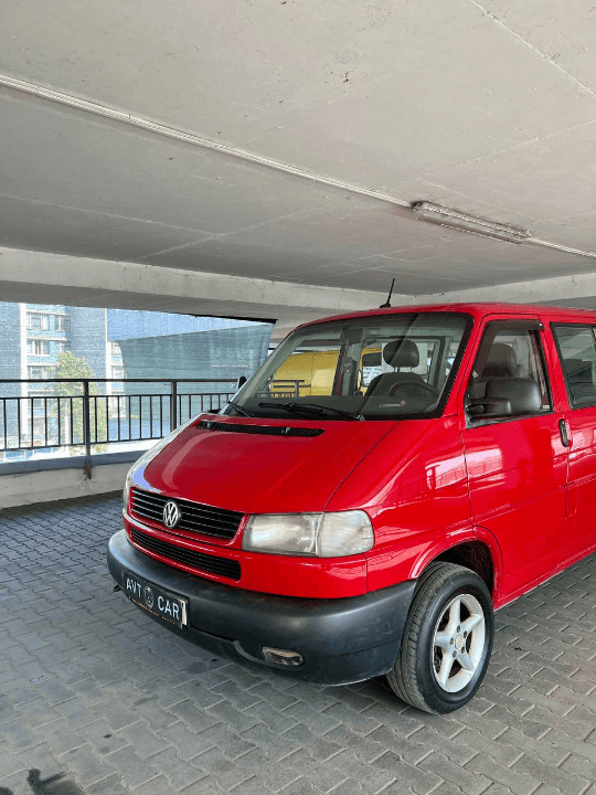 VOLKSWAGEN CARAVELLE