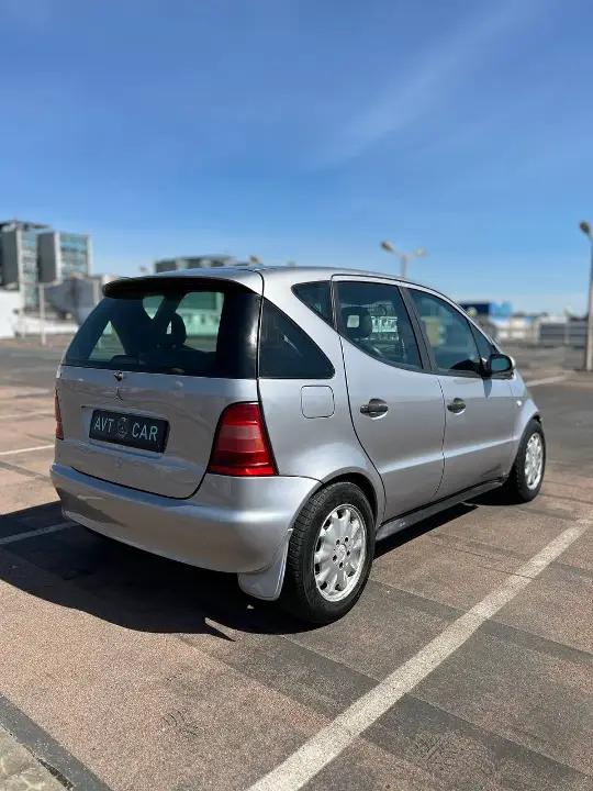 Mercedes-Benz A160