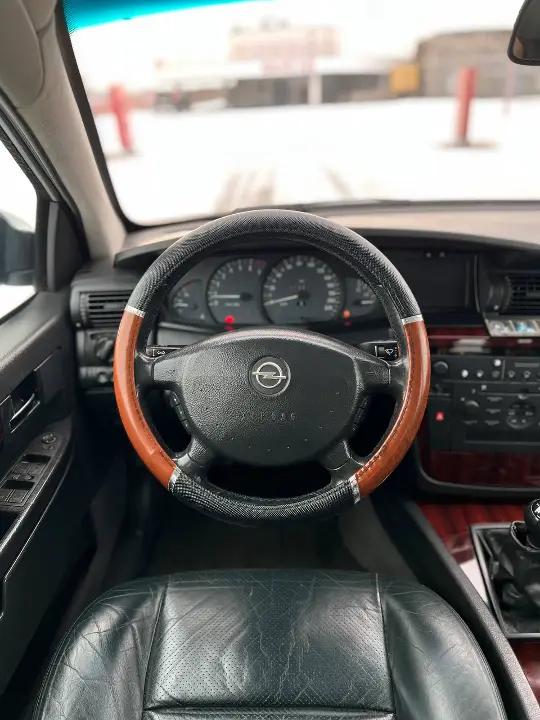 Opel omega