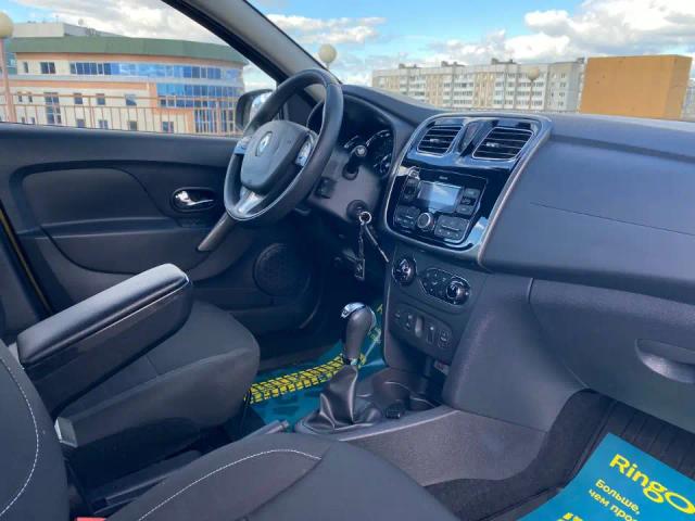 RENAULT  SANDERO