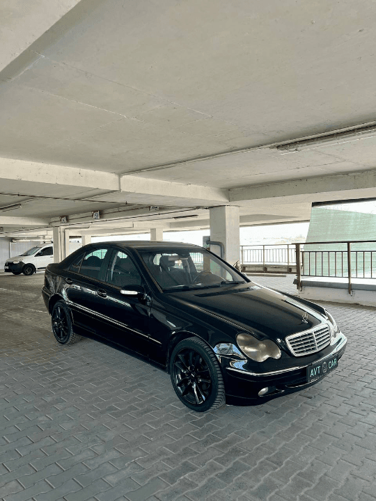Mercedes-Benz C220