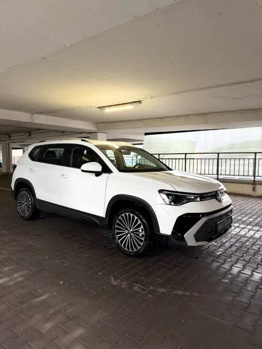 VOLKSWAGEN TAOS