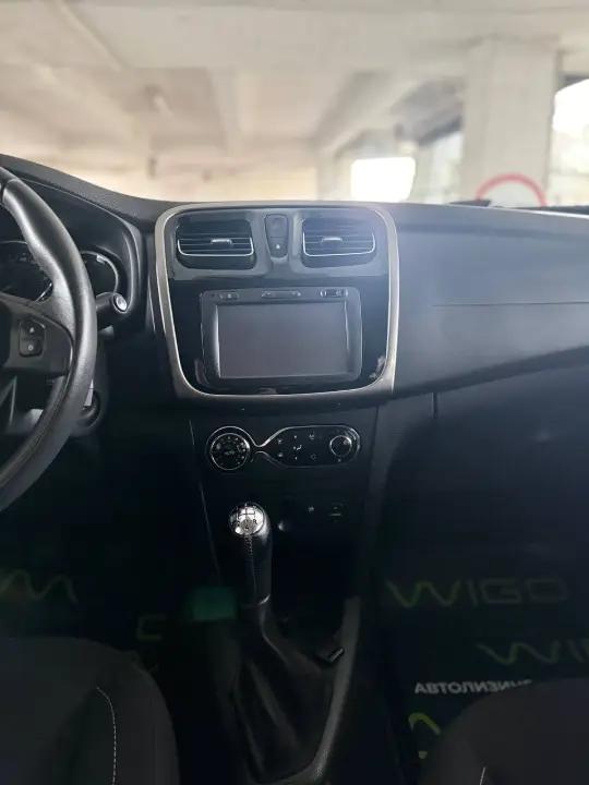 RENAULT SANDERO