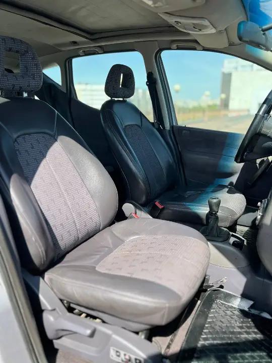 Mercedes-Benz A160