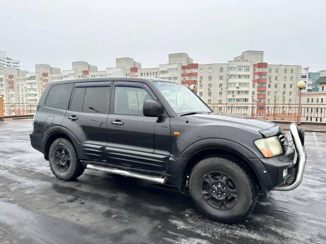 MITSUBISHI PAJERO