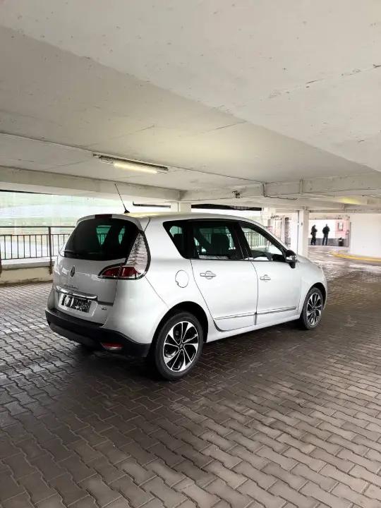 RENAULT MEGANE SCENIC