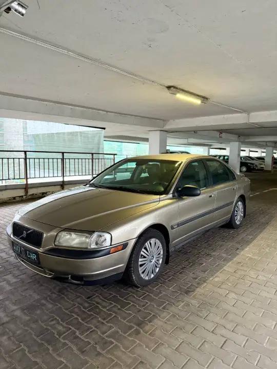 VOLVO S80