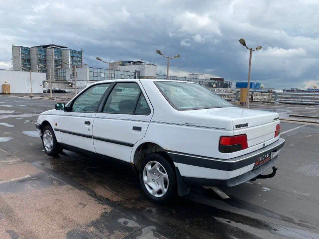 PEUGEOT 405