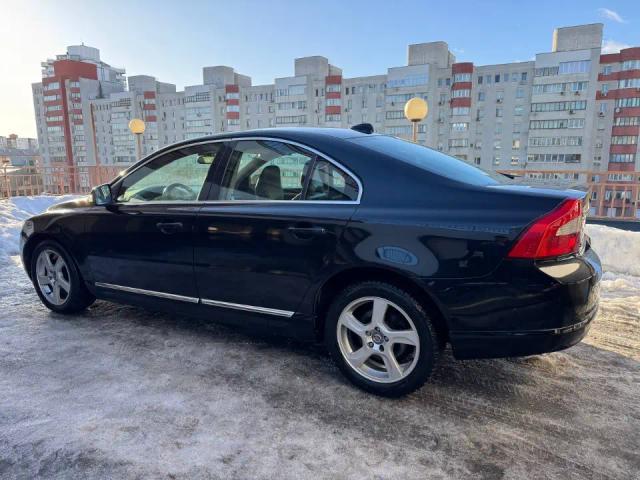 VOLVO S80