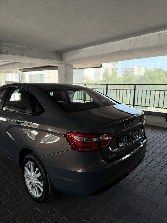LADA VESTA