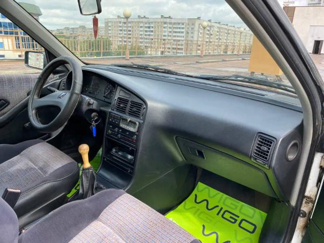 PEUGEOT 405