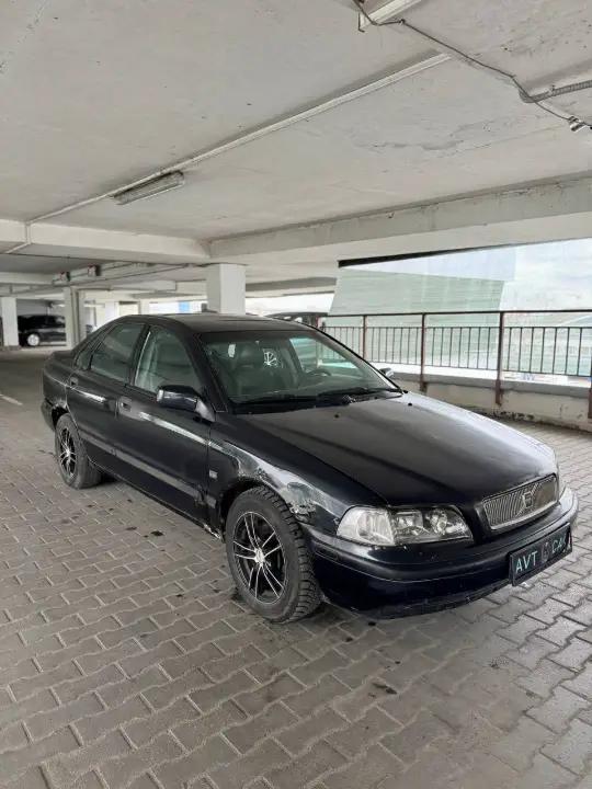 VOLVO S40