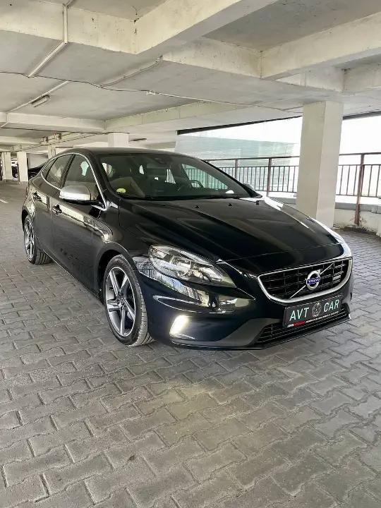 Volvo v40