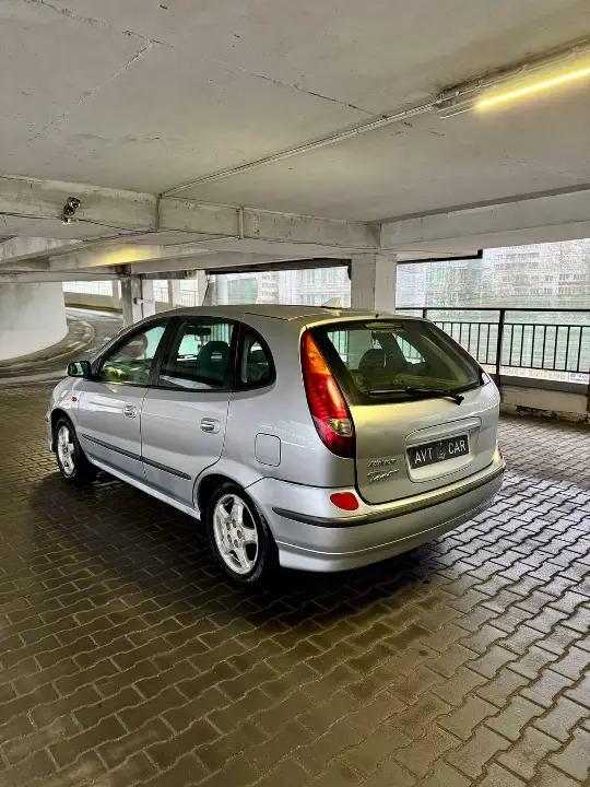 Nissan Almera Tino