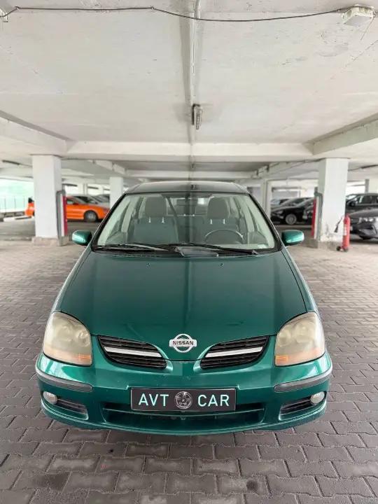 Nissan Almera Tino