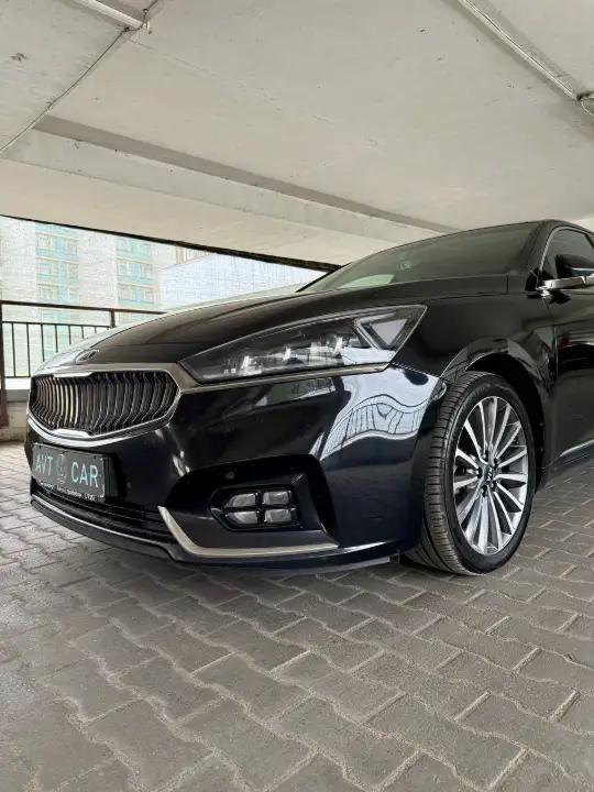 Kia K 7