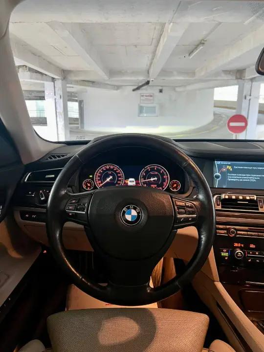 BMW 740I