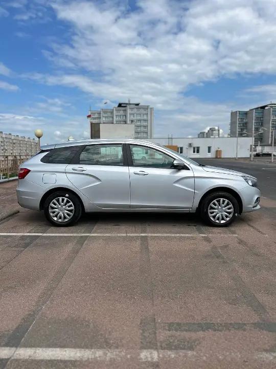 Lada Vesta.