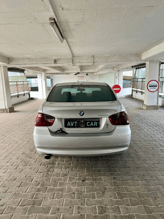 BMW E90