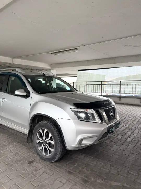NISSAN TERRANO