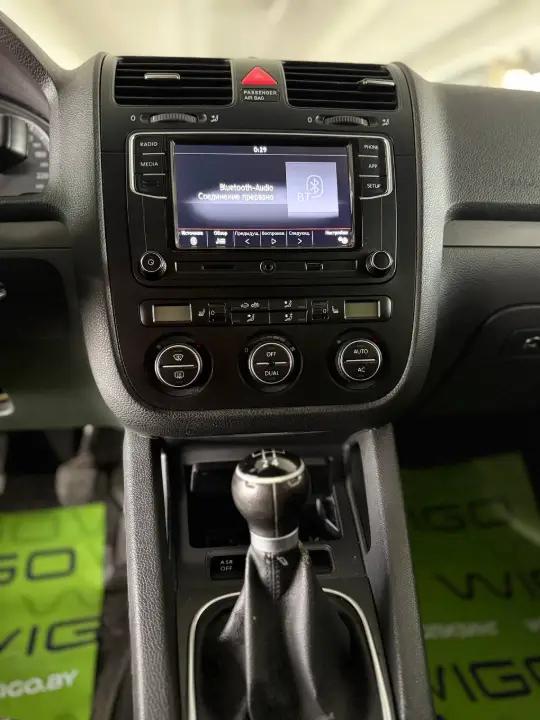 Volkswagen jetta V
