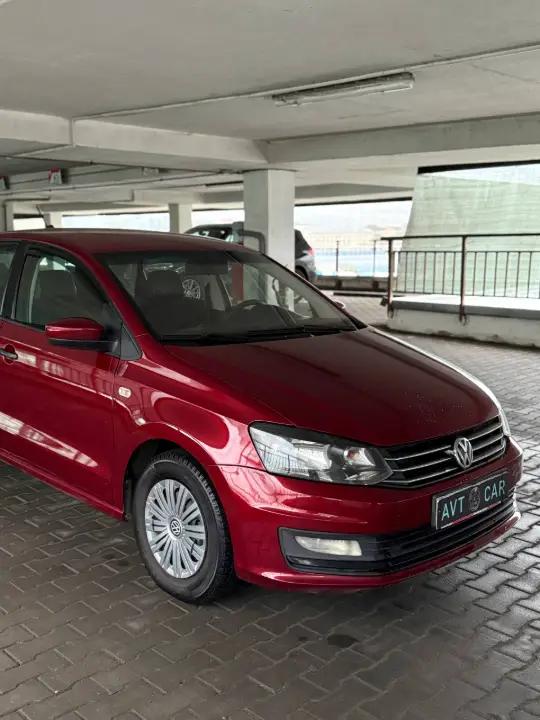 Volkswagen Polo Sedan
