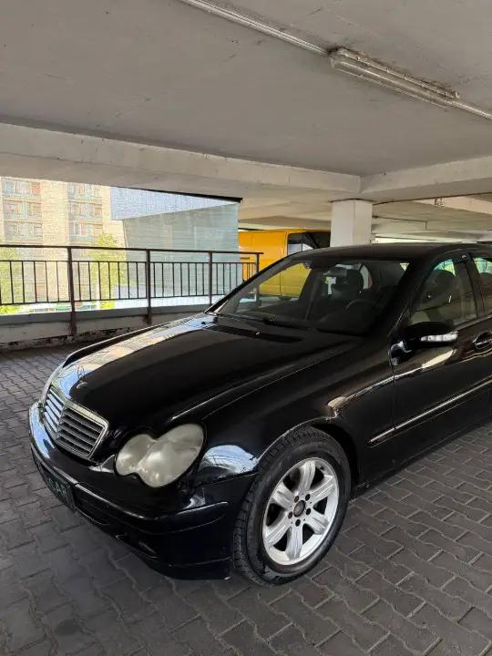 Mercedes-Benz C 180