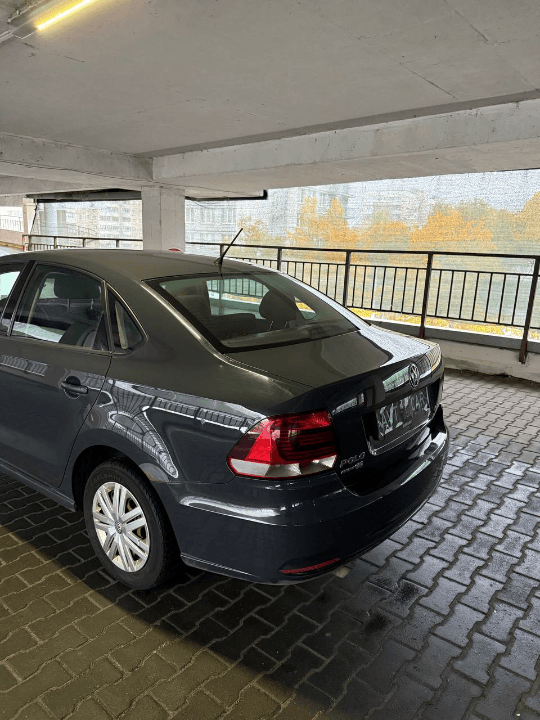 Volkswagen Polo Sedan