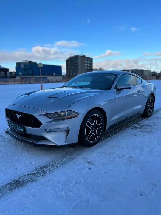 FORD MUSTANG