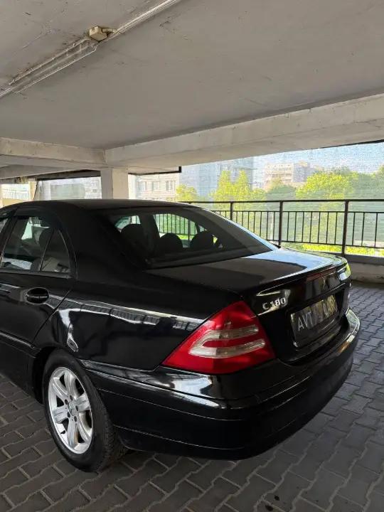 Mercedes-Benz C 180