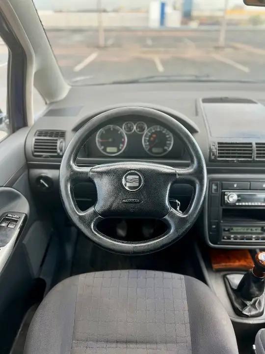 Seat Alhambra.