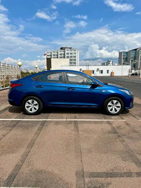 Hyundai accent