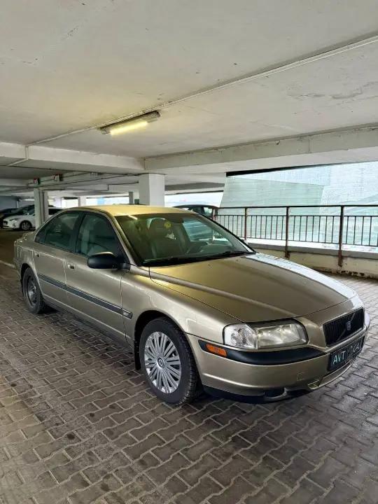 VOLVO S80
