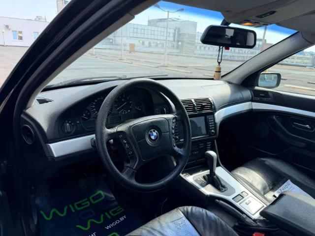 BMW 523