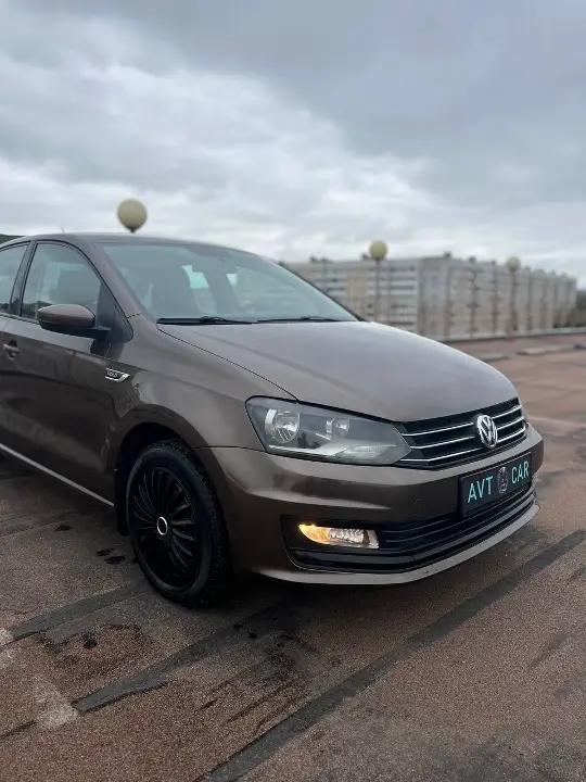 Volkswagen Polo Sedan